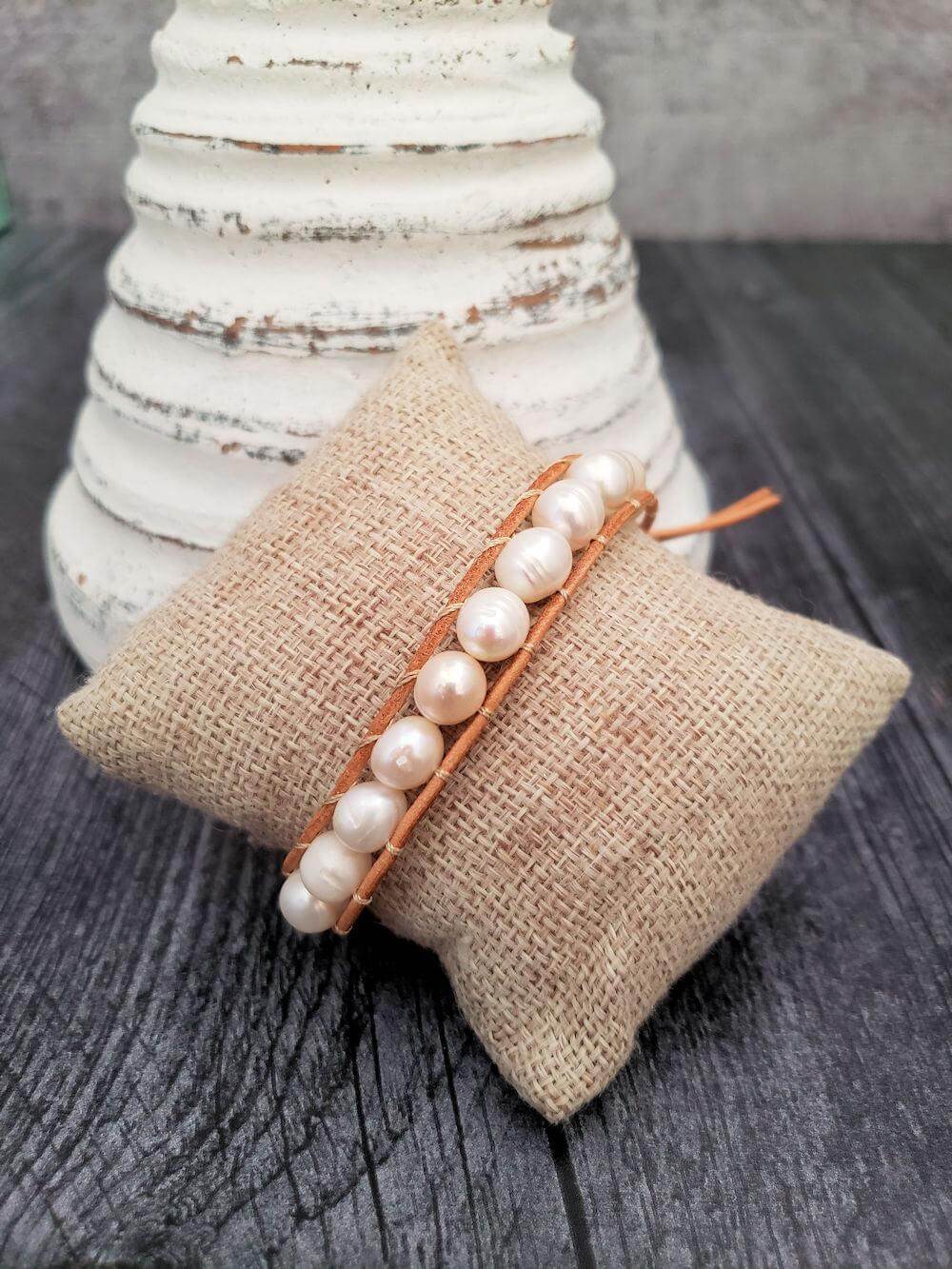 Leather and Pearl Bracelet - Light Tan Lether